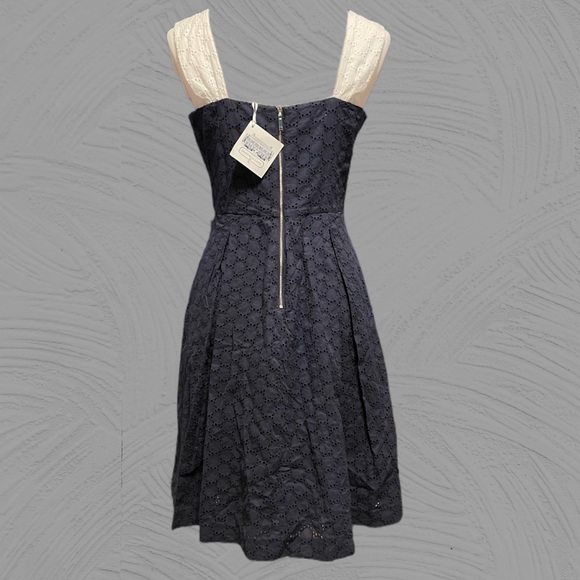 Duffield Lane Navy Eyelet Lace Dress – NWT - Picture 2 of 4